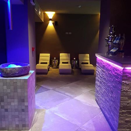 Hotel Torre Antica Loano Buitenkant foto