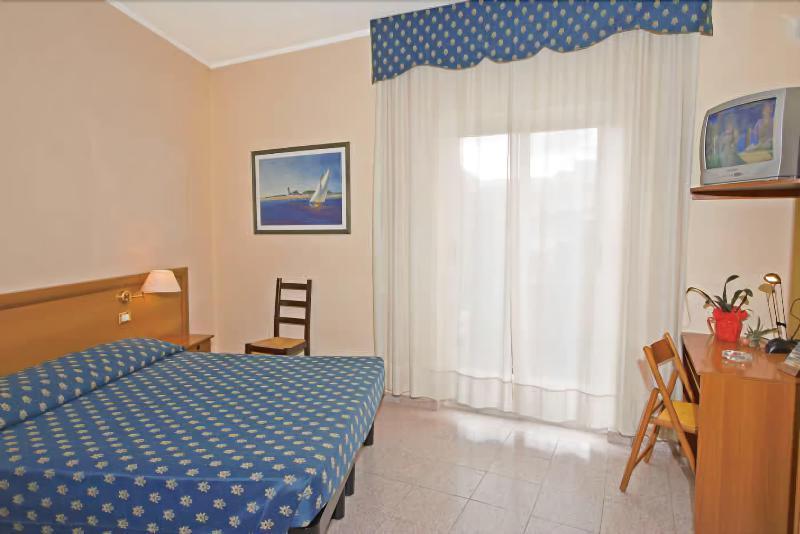 Hotel Torre Antica Loano Buitenkant foto
