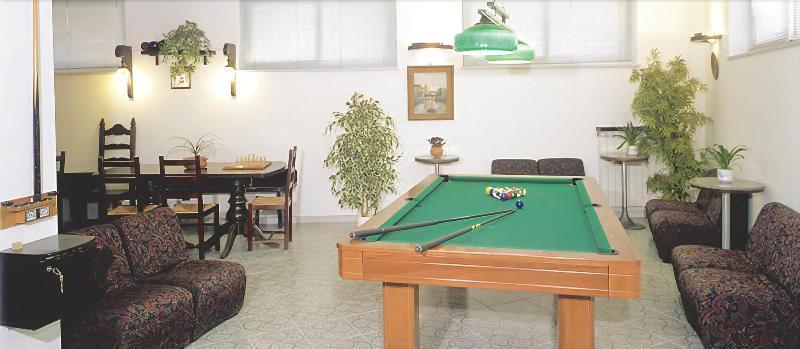 Hotel Torre Antica Loano Buitenkant foto