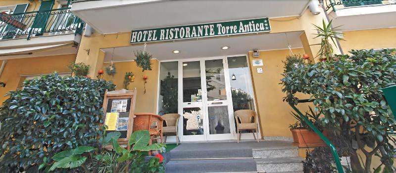 Hotel Torre Antica Loano Buitenkant foto