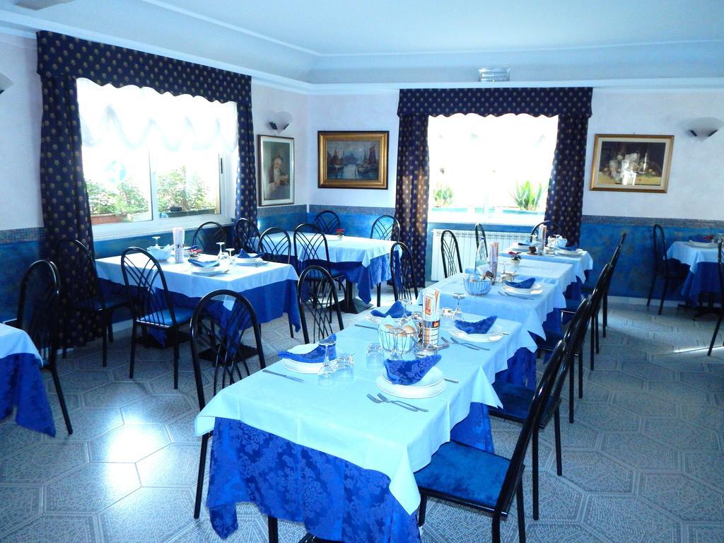 Hotel Torre Antica Loano Buitenkant foto